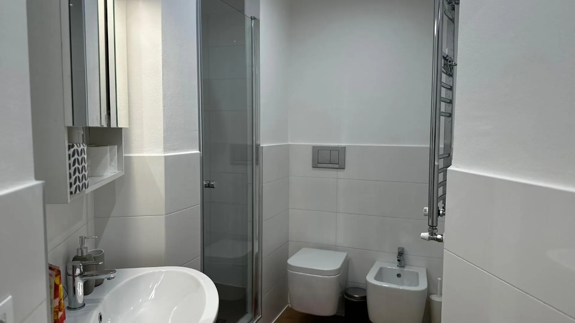 Regina Milano In Porta Lodovica - Wifi E Breakfast Box Apartment
