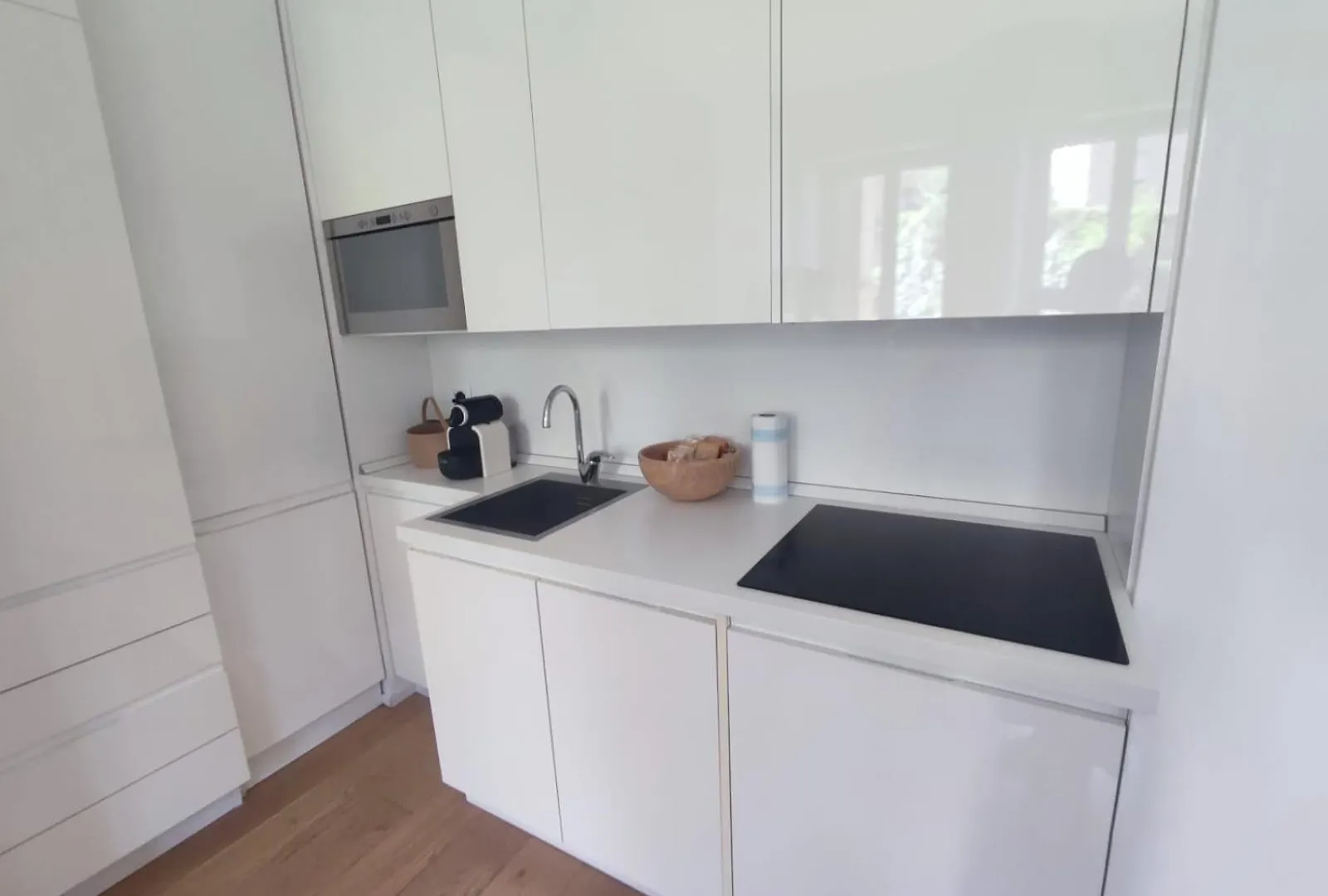 Regina Milano In Porta Lodovica - Wifi E Breakfast Box Apartment