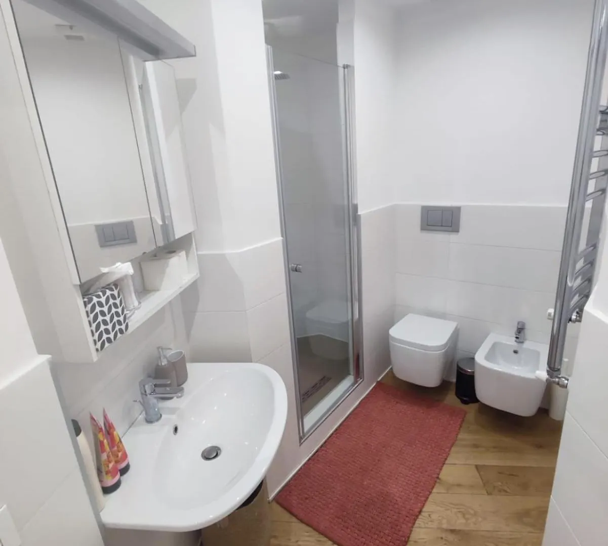 Regina Milano In Porta Lodovica - Wifi E Breakfast Box Apartment